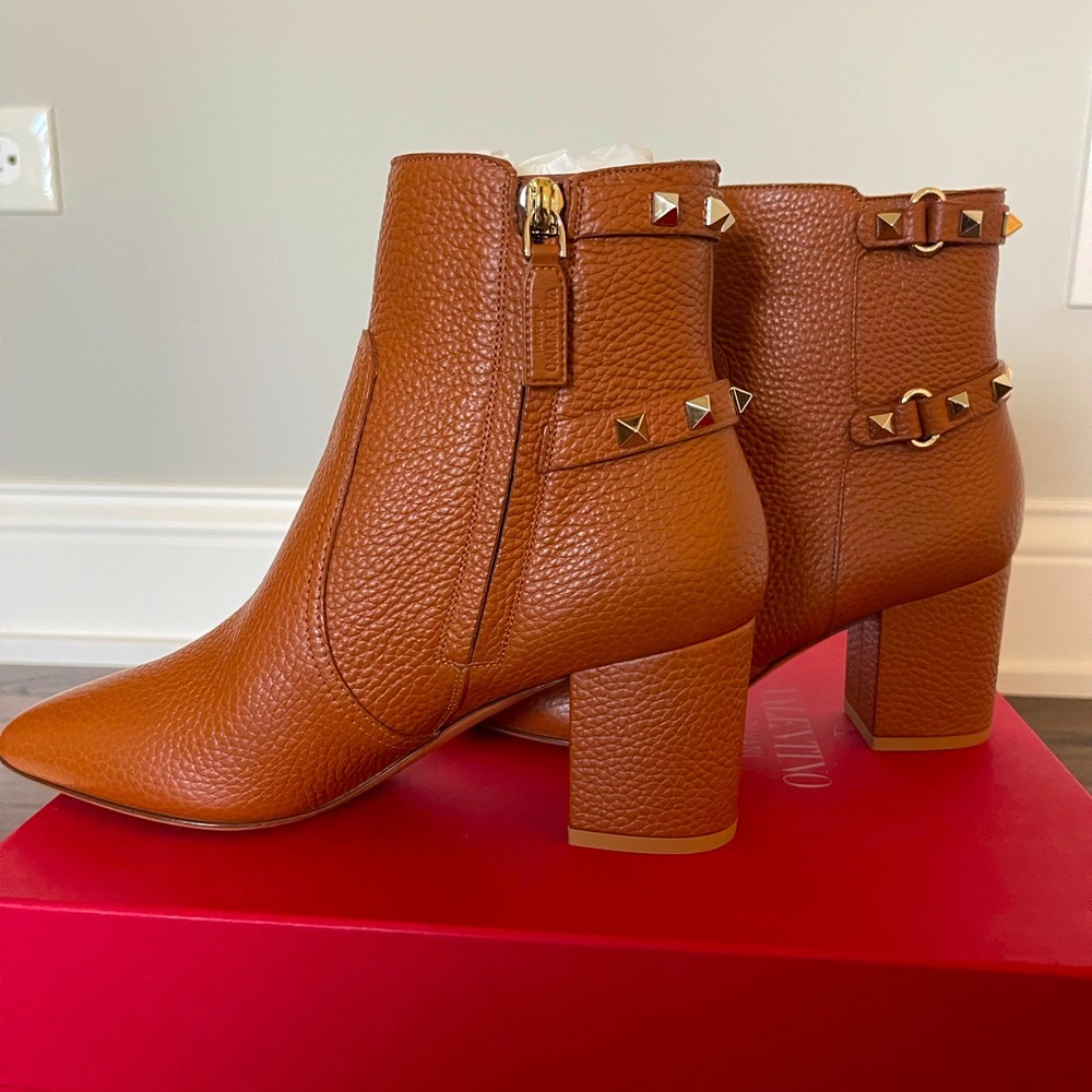 Valentino Garavani Rockstud Boots 36. BRAND NEW IN BOX